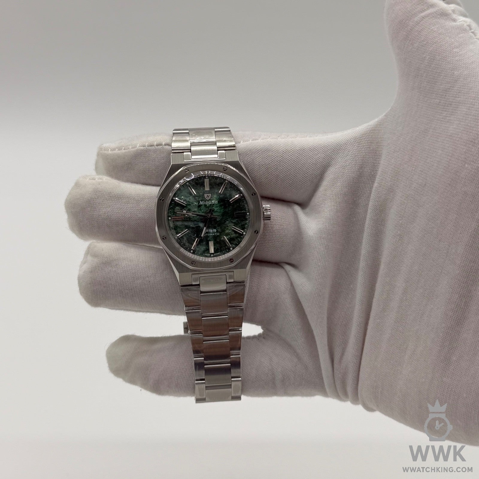 Nivada Grenchen F77 Green Aventurine Mark 1 | Ref 68037A77 | Limited Edition
