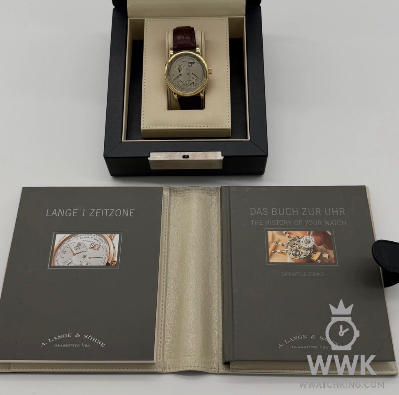 A. Lange & Söhne Lange 1 'Time Zone' | Ref. 116.021 | Gold | Full Set