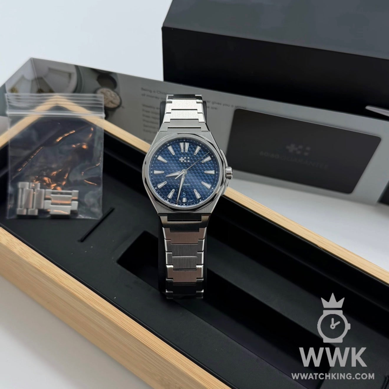 Christopher Ward 'The Twelve' | Ref. C12-36A3H1 | Nordic Blue | Full Set