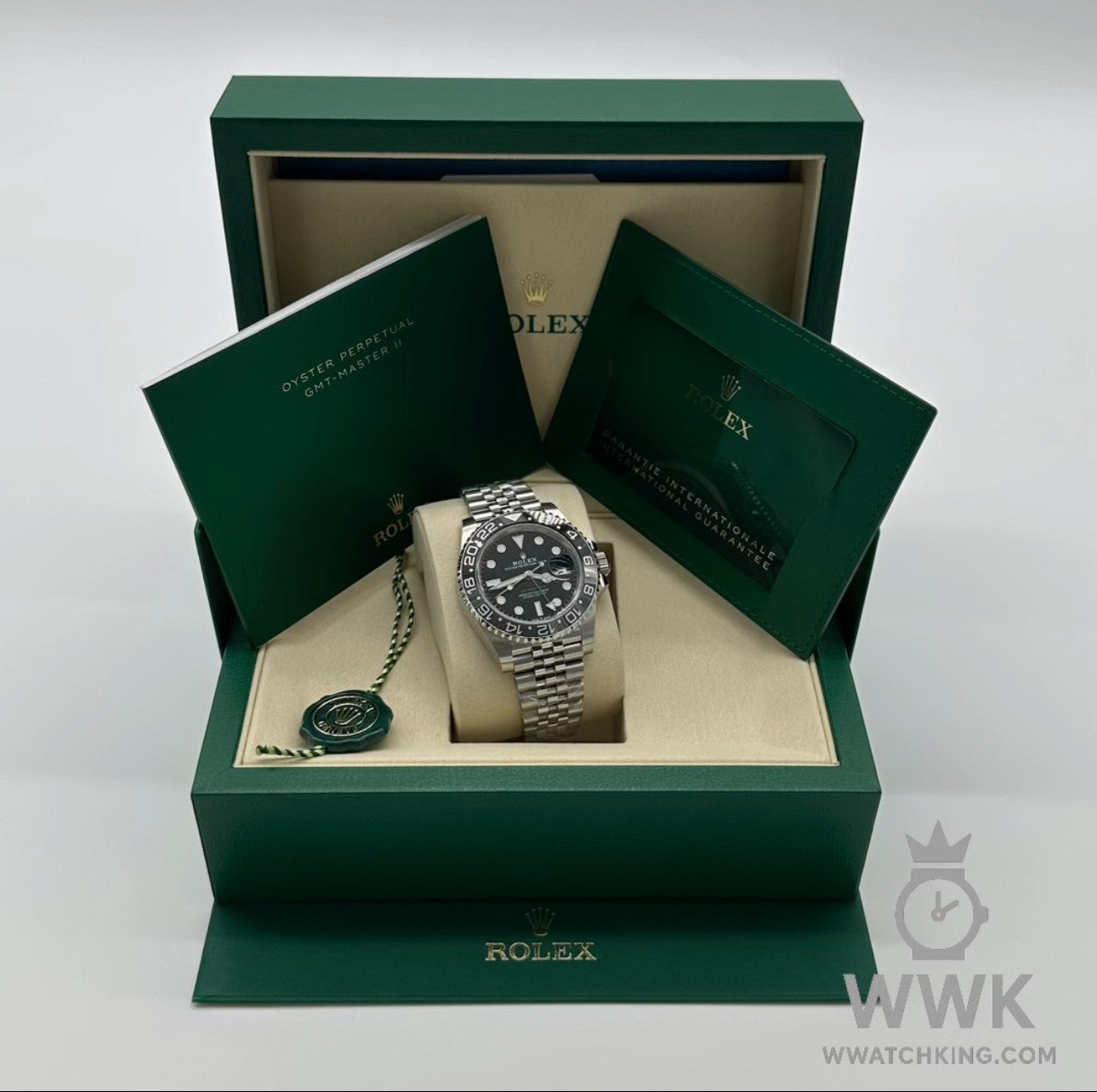 Rolex GMT Master II 'Bruce Wayne' | Ref. 126710GRNR | Jubilee | Full Set